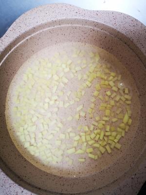 辅食土豆夹心疙瘩汤的做法 步骤1
