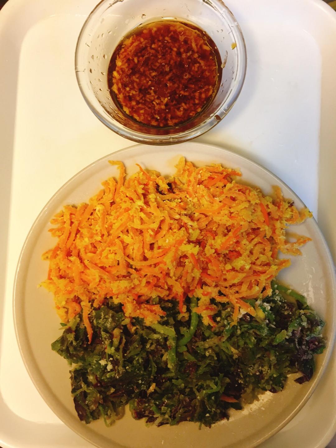 寻味地方：河南蒸菜，菜营养、面醇香、蒜入味、家常有、餐馆必点