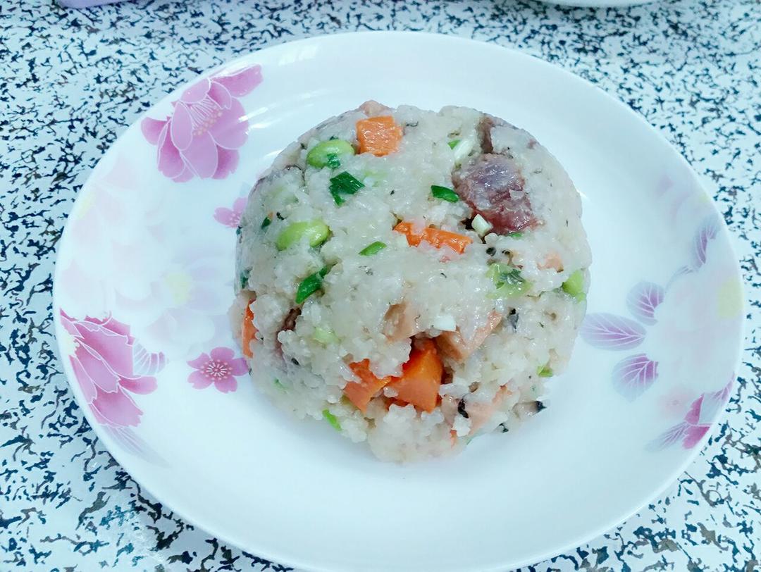 香肠火腿蒸饭