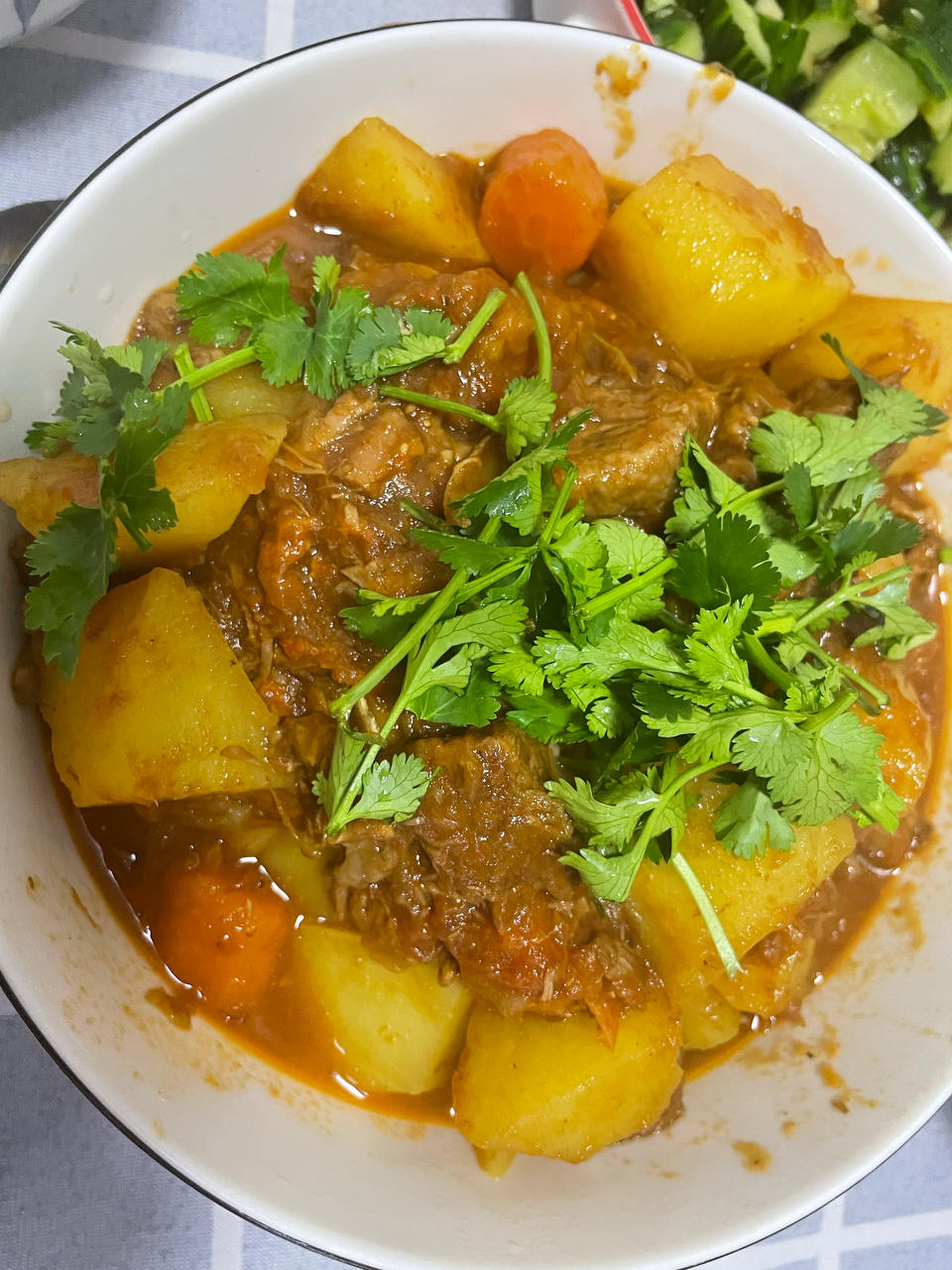 番茄土豆胡萝卜牛腩（牛肉鲜嫩的独家秘诀）