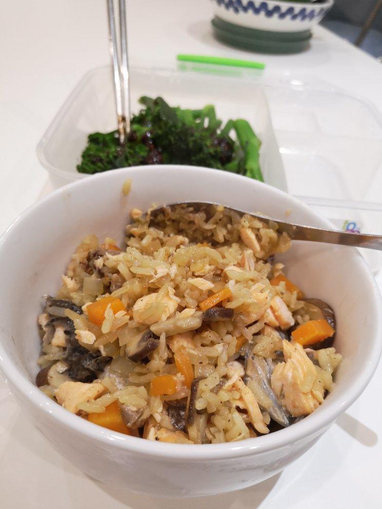 三文鱼什锦饭