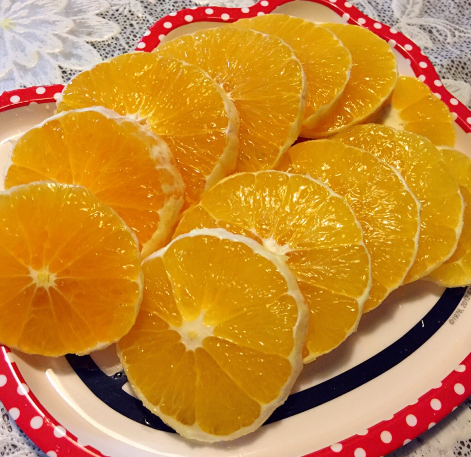 不伤手安全系数极高小孩子都可放心用的勺子1分钟剥脐橙法