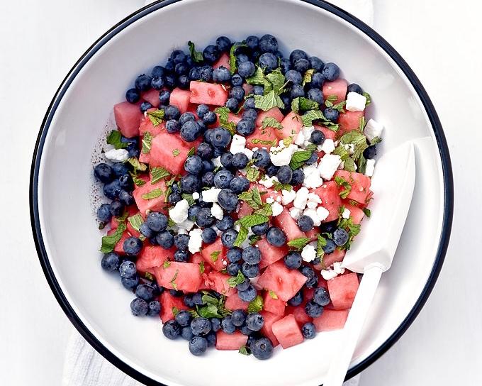 BLUEBERRY WATERMELON FETA MINT SALAD的做法