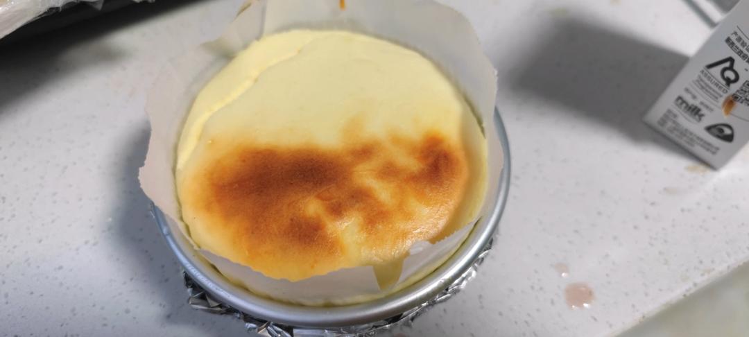 一晚上的等待果然是值得的，这是一款好吃的芝士蛋糕