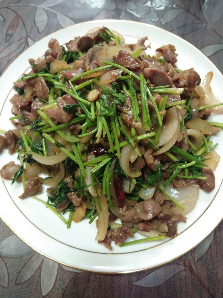 爆炒鸡胗