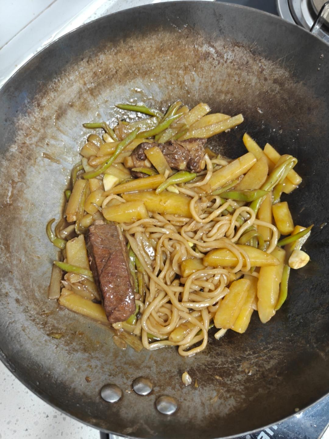 豆角焖面