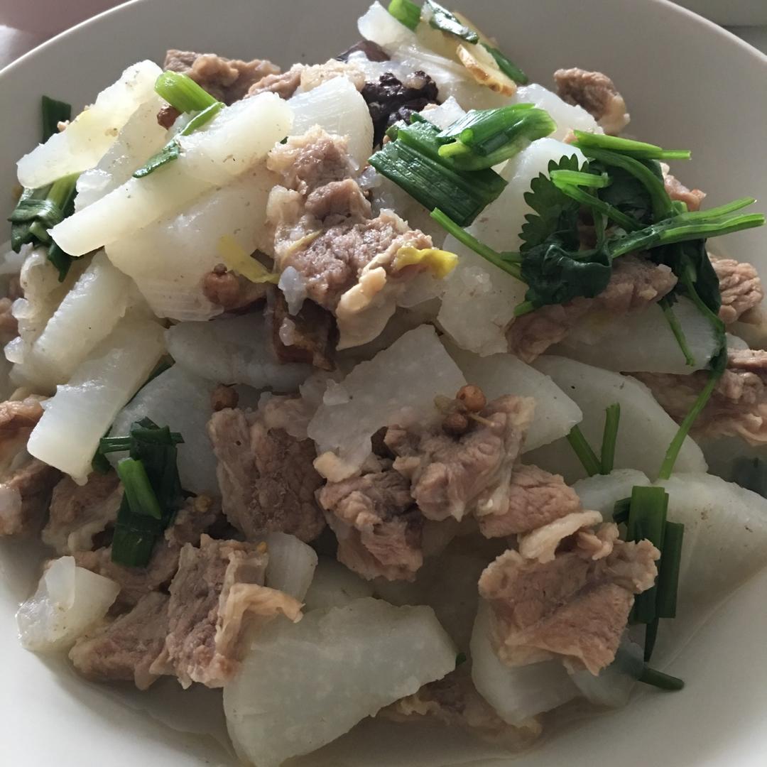 萝卜牛腩煲