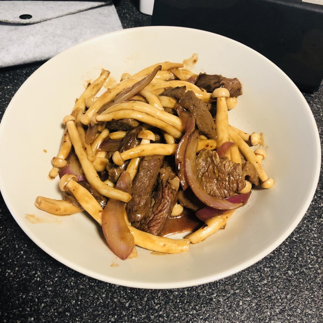 蚝汁海鲜菇炒牛柳