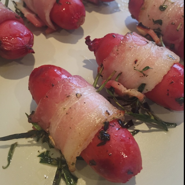 Pigs in blankets 毯子裹猪猪