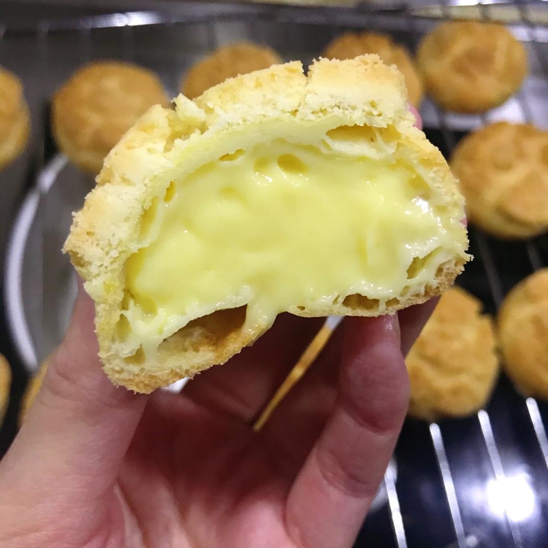 一口就爆浆的卡士达酥皮泡芙