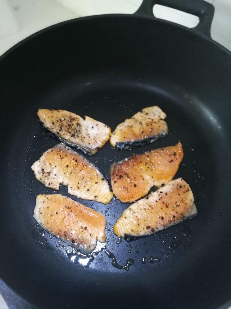 香煎三文鱼