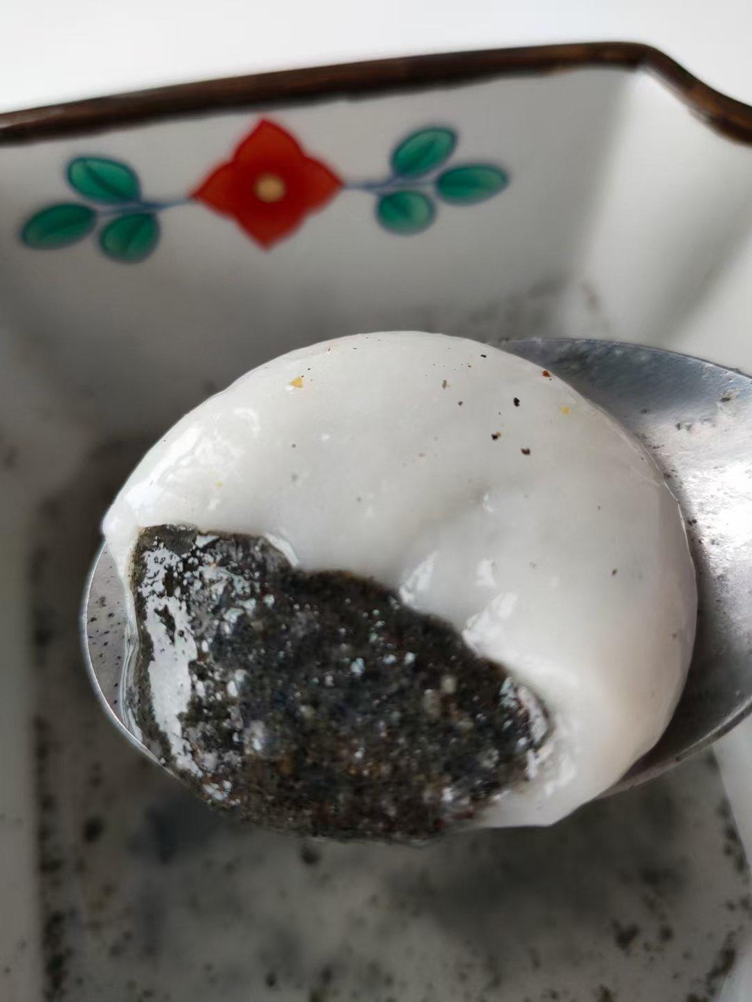 黑芝麻汤圆