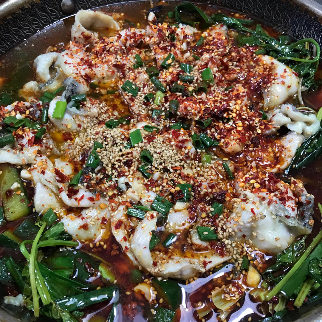 大厨分享“水煮乌鱼”做法，鱼片嫩滑有方法