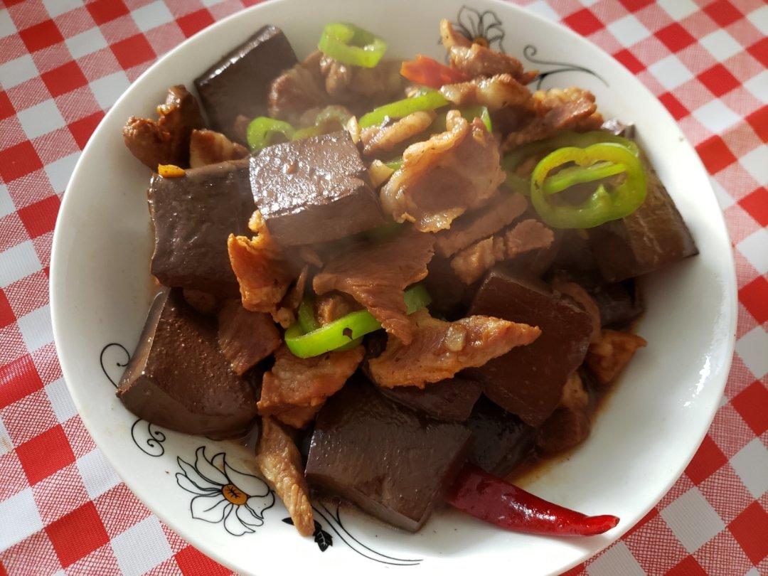 鸭血烧五花肉
