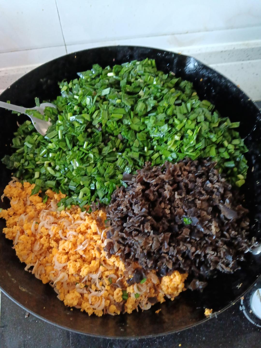不出汤的韭菜鸡蛋虾皮馅饺子