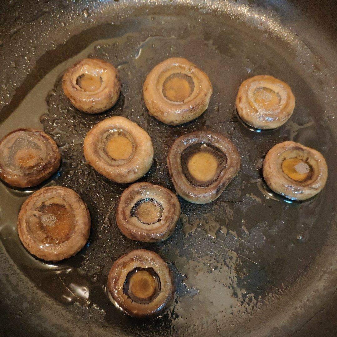 🍄蘑菇的汁水有多鲜美，喝过才知道！