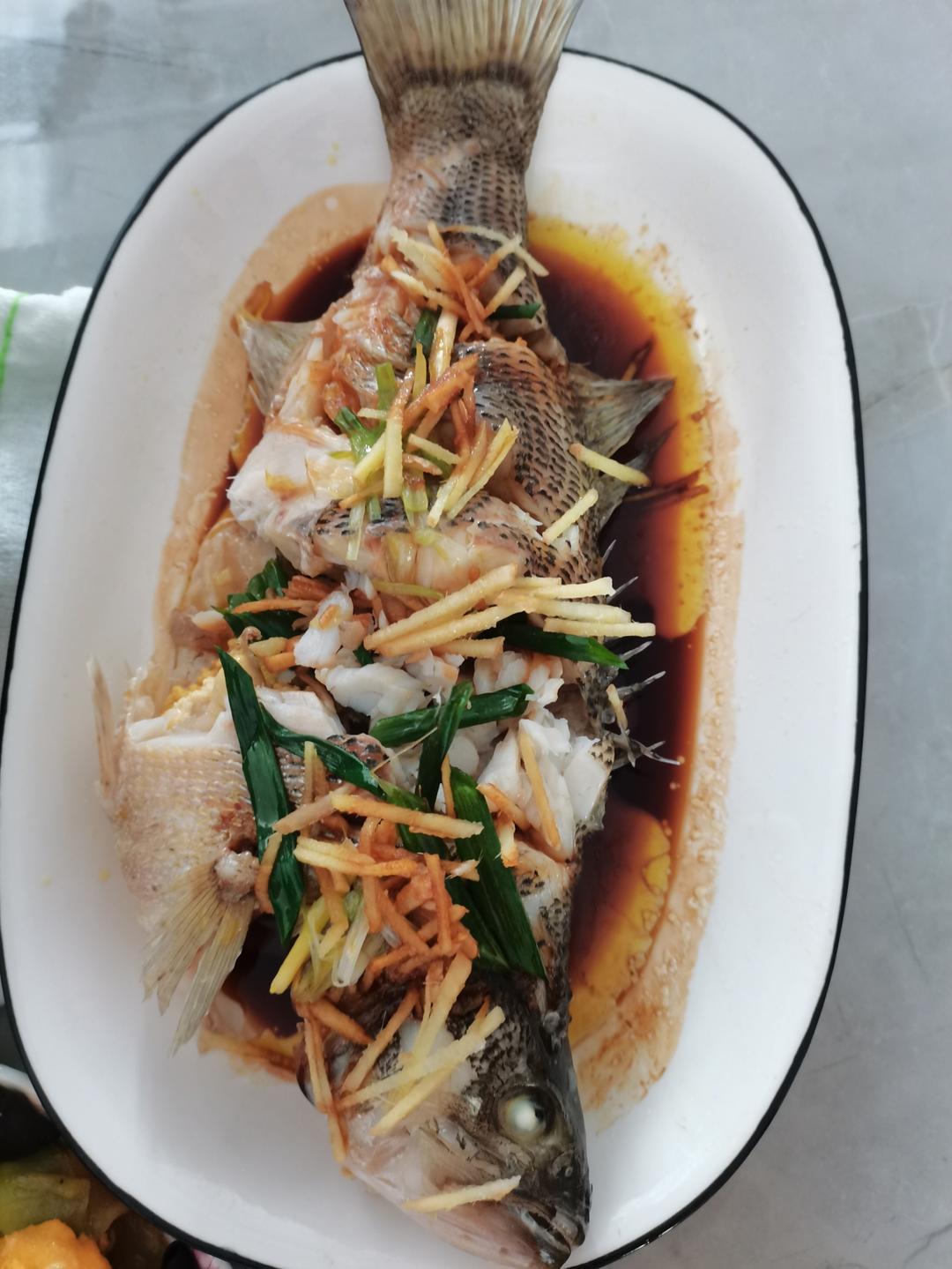 清蒸鲈鱼