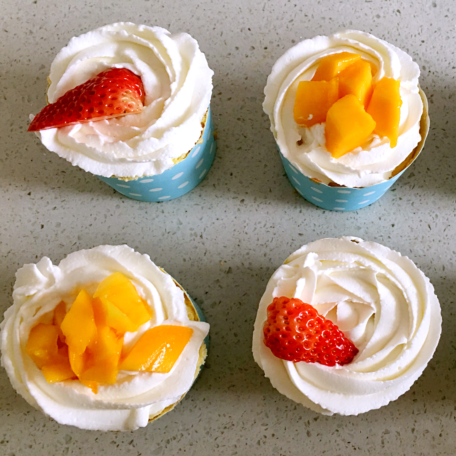 戚风小纸杯蛋糕