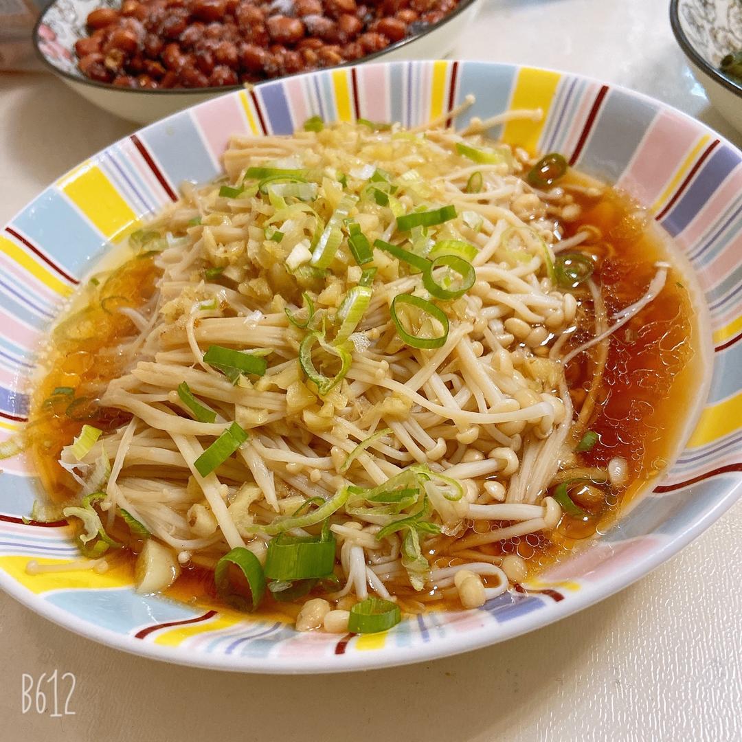 蒜蓉蒸金针菇