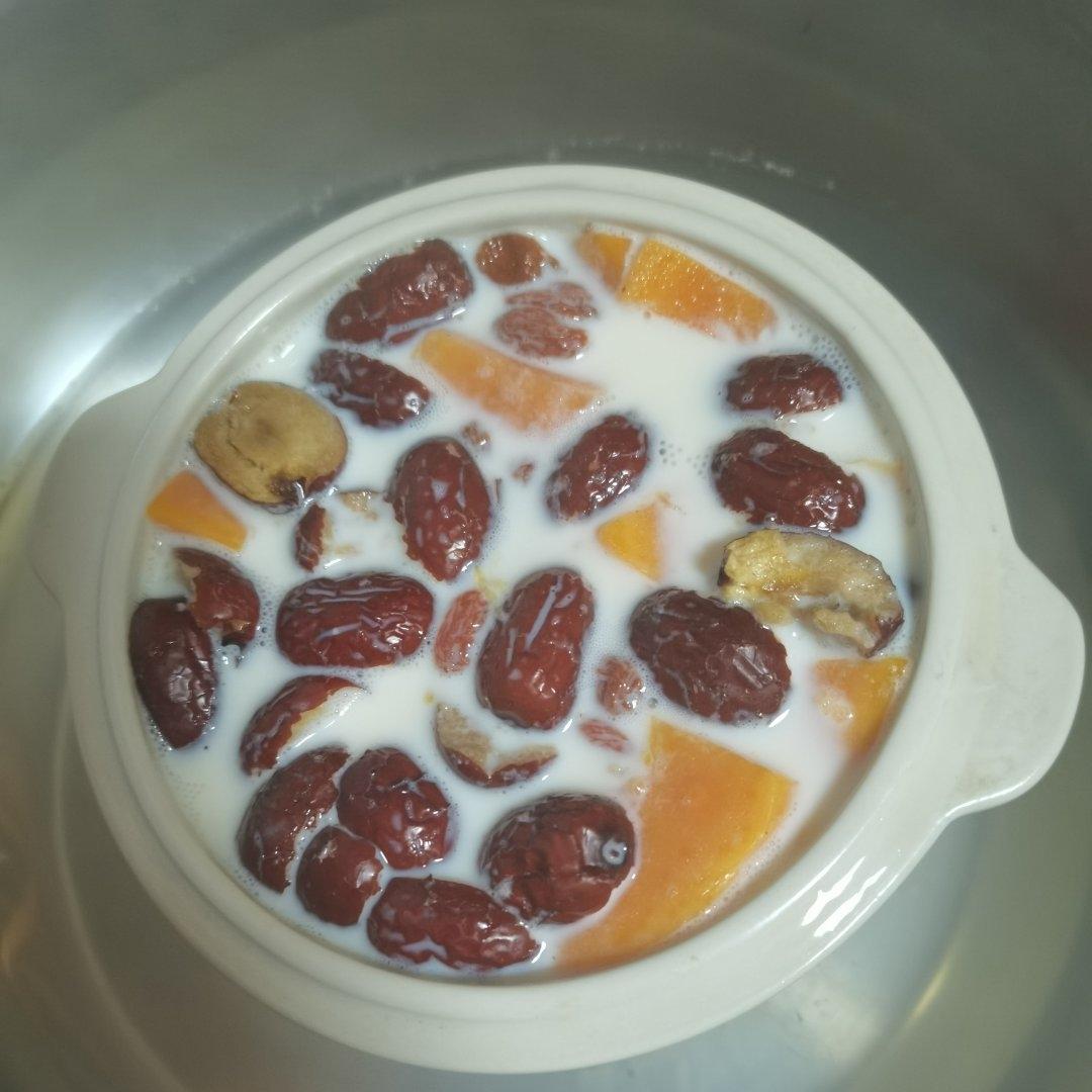 自制木瓜炖牛奶| 滋补养颜能喝出来牛奶肌哦