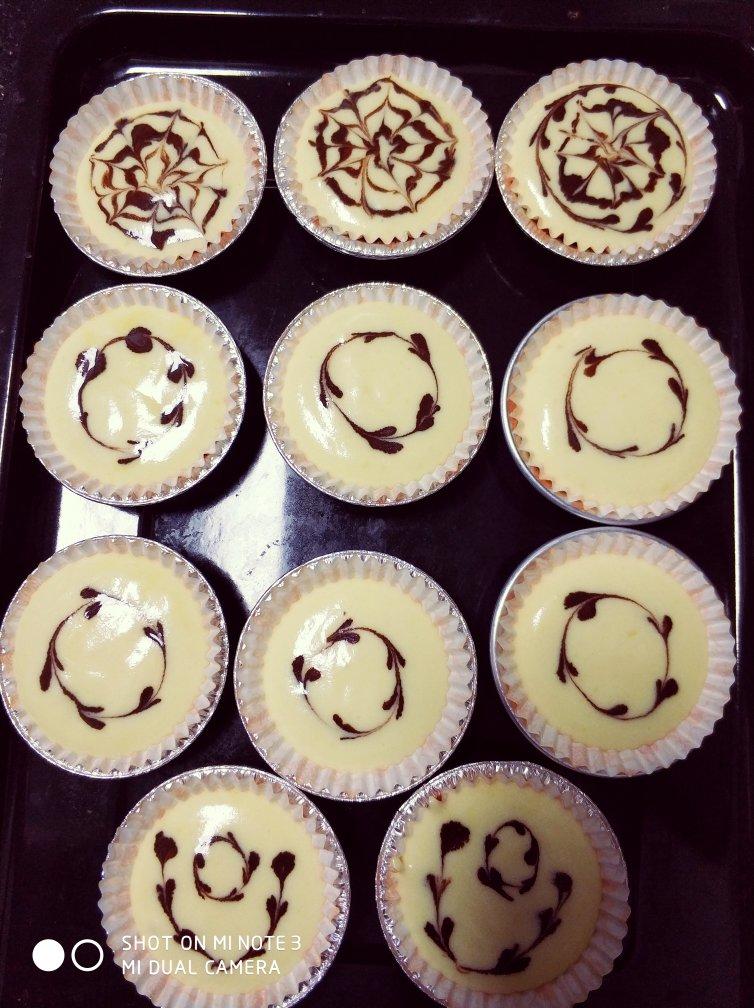 拉花戚风小蛋糕