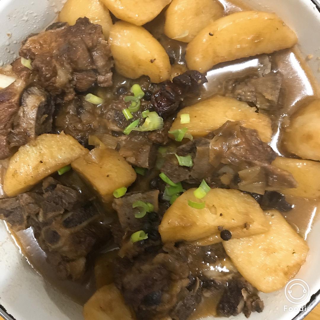 土豆烧排骨