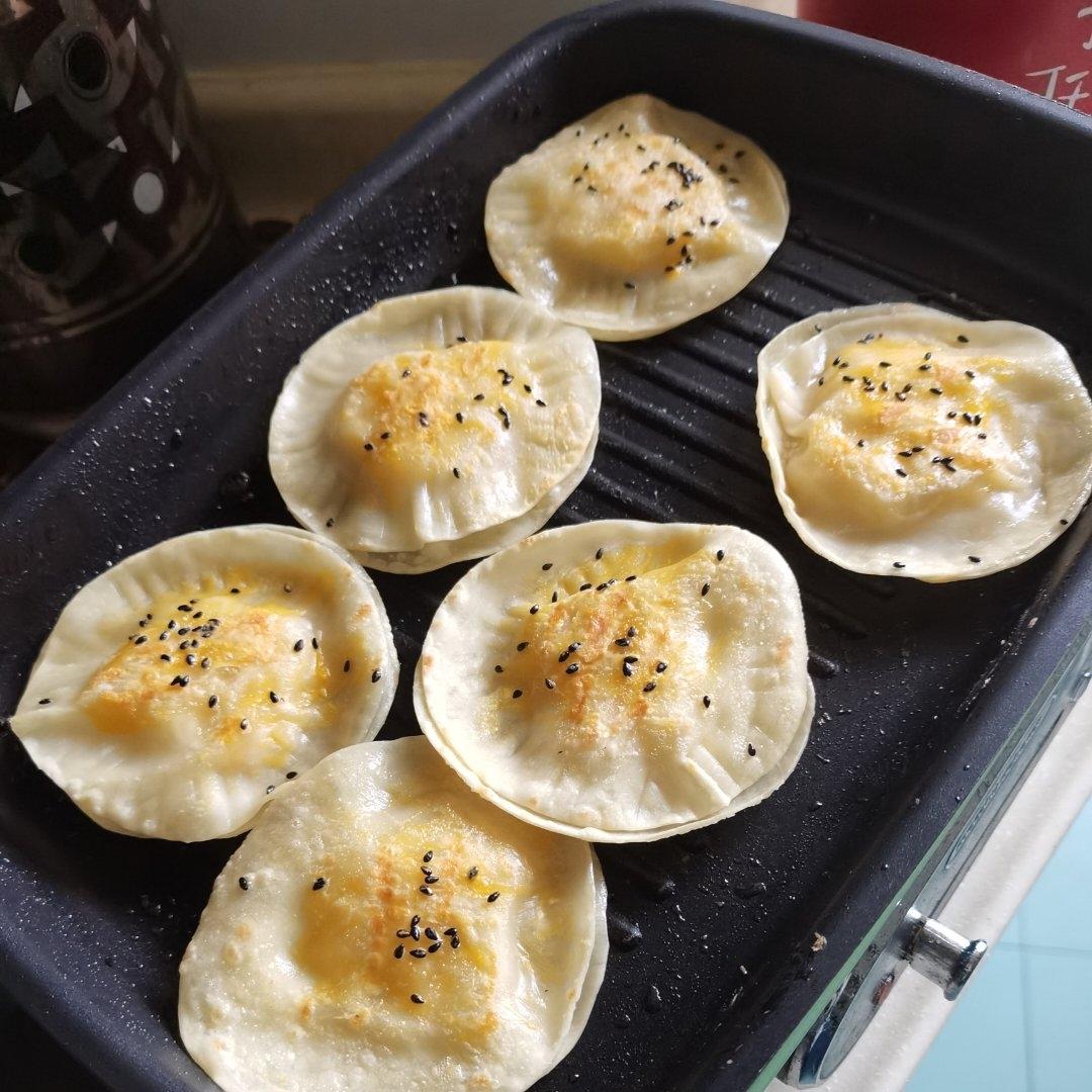 一个苹果两张饺子皮就能做出来香甜酥脆的小甜品