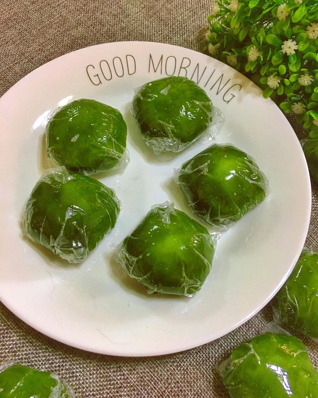 网红青团～～咸蛋黄肉松青团