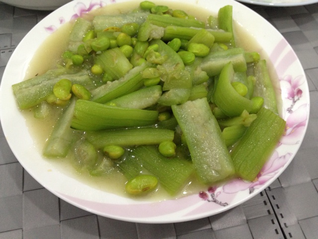 炒毛豆丝瓜