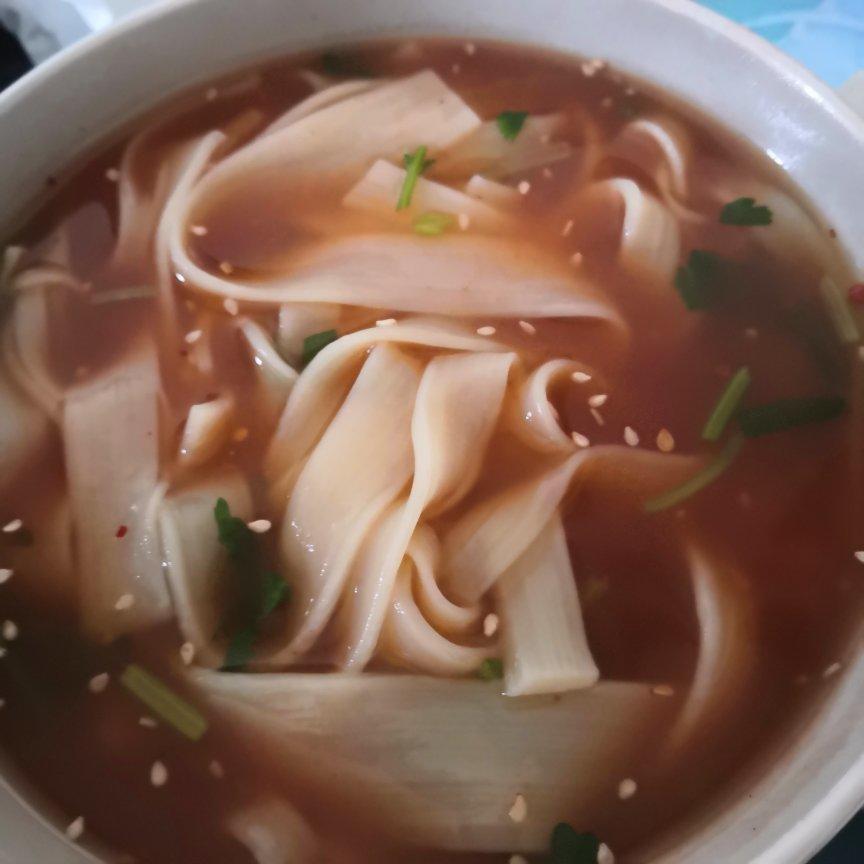 烤冷面的面的另一种吃法:水煮板面