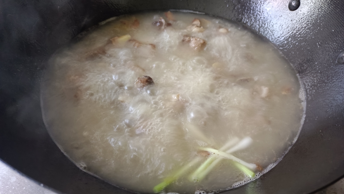 清炖萝卜排骨汤的做法 步骤5