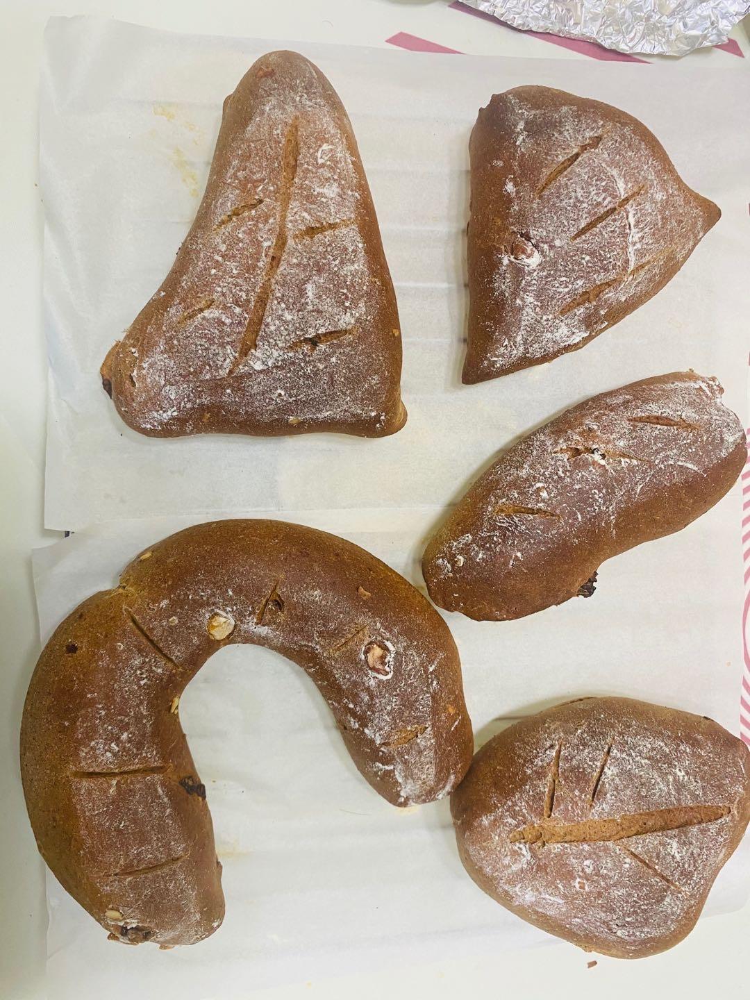 全麦坚果包软欧包