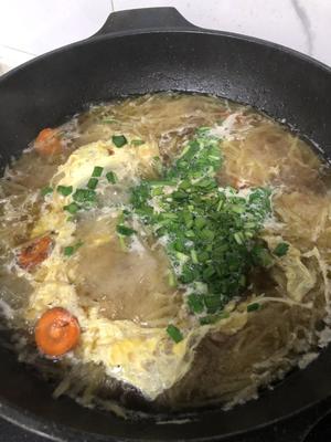 用料简单🥔土豆丝汤的做法 步骤4