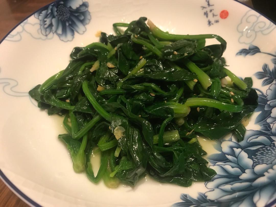 虾皮芝麻拌菠菜苗