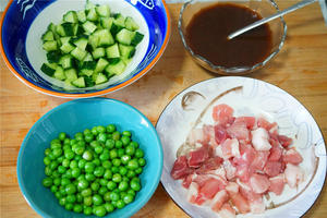 清爽下饭的豌豆小炒肉的做法 步骤4