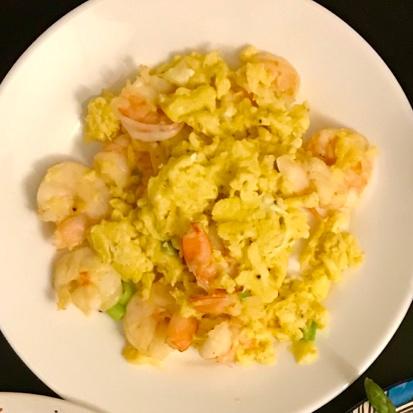 厨师长教你：“虾仁滑蛋”的家常做法，充满嫩滑饱满的口感