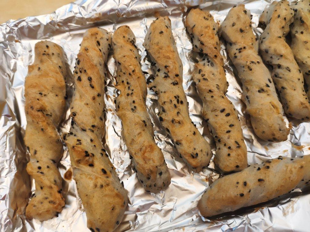 椒盐芝麻咸饼干棒