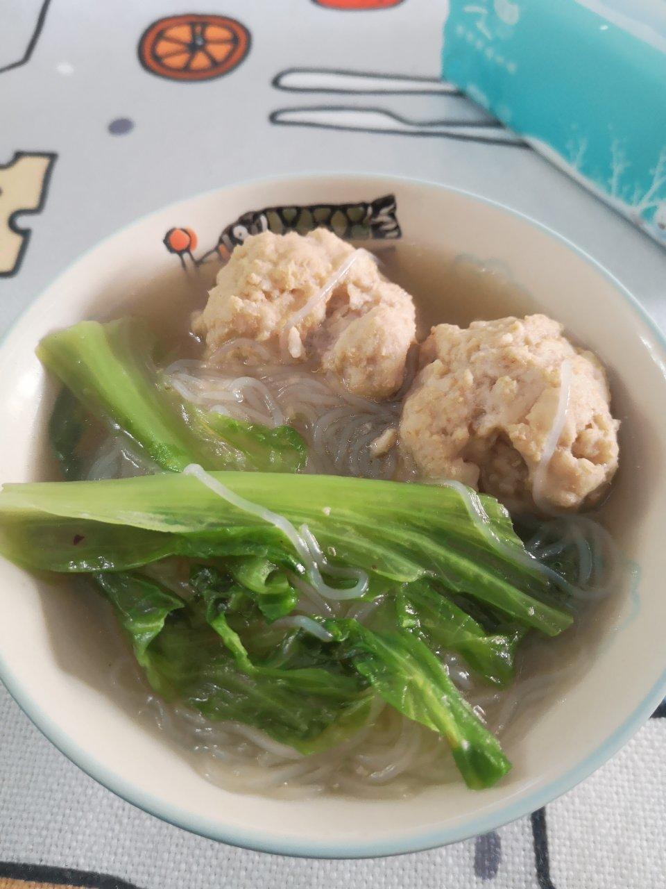 小白菜猪肉丸子汤