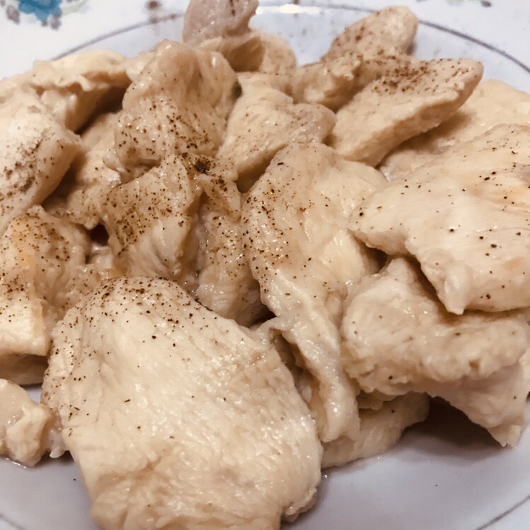 完美口感的水煮鸡胸肉 Poached Chicken Breast