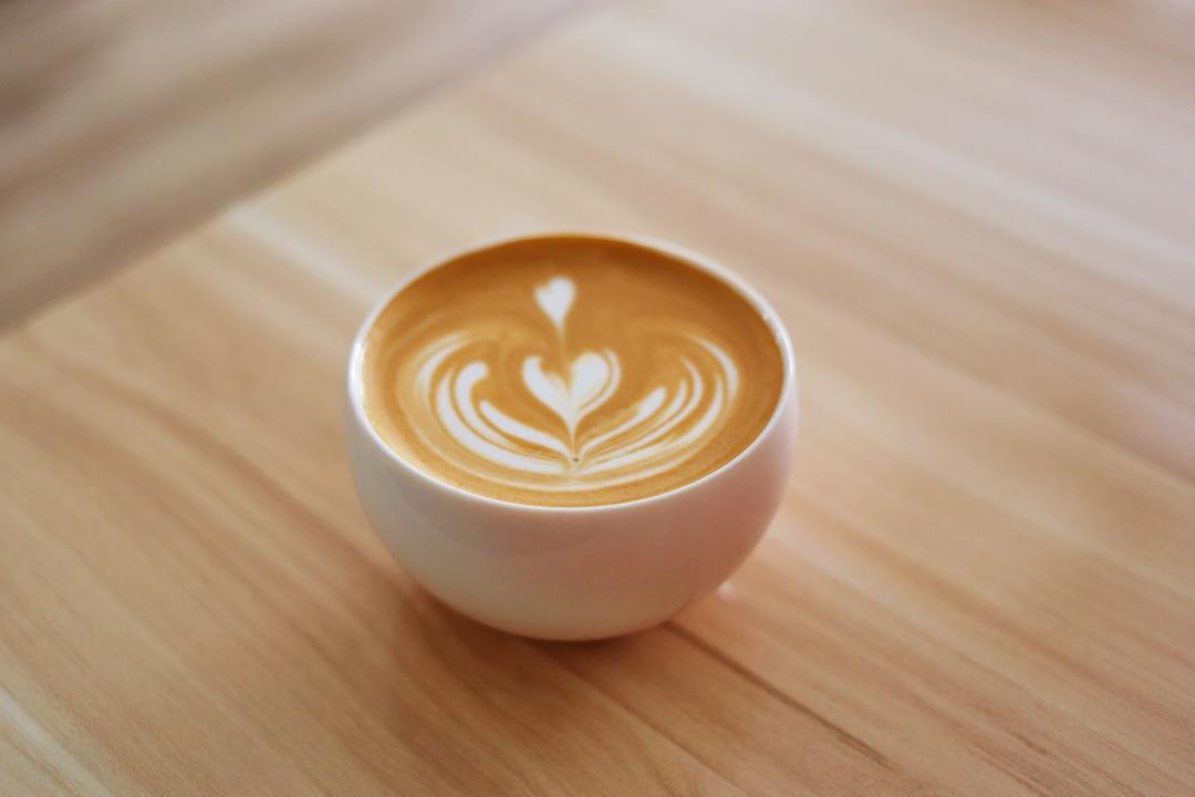 ☕自学拉花不急不嗔🐱