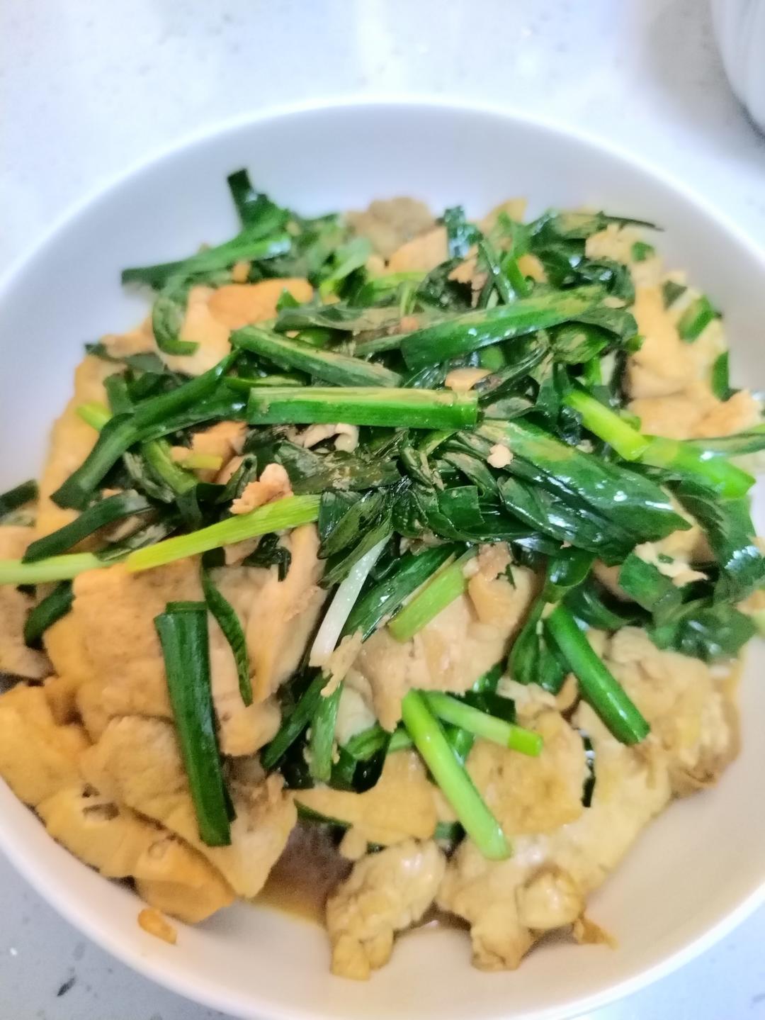 豆腐炒韭菜