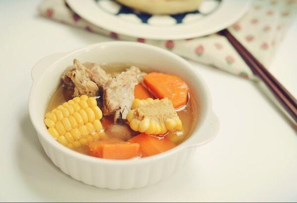 广东靓汤-玉米胡萝卜猪骨汤的做法