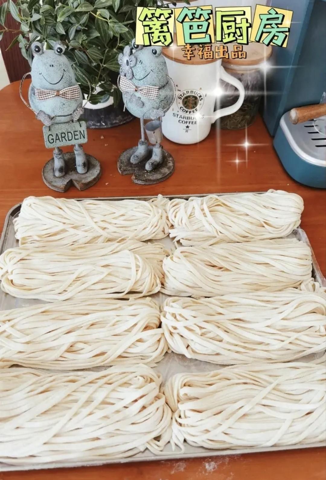 鸡蛋手擀面