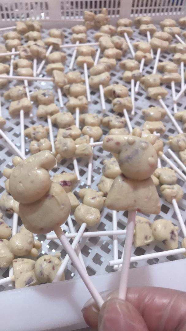 蔓越莓牛奶棒棒糖