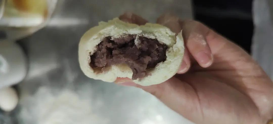 红豆沙馅，入口即化，古法制作无须机器
