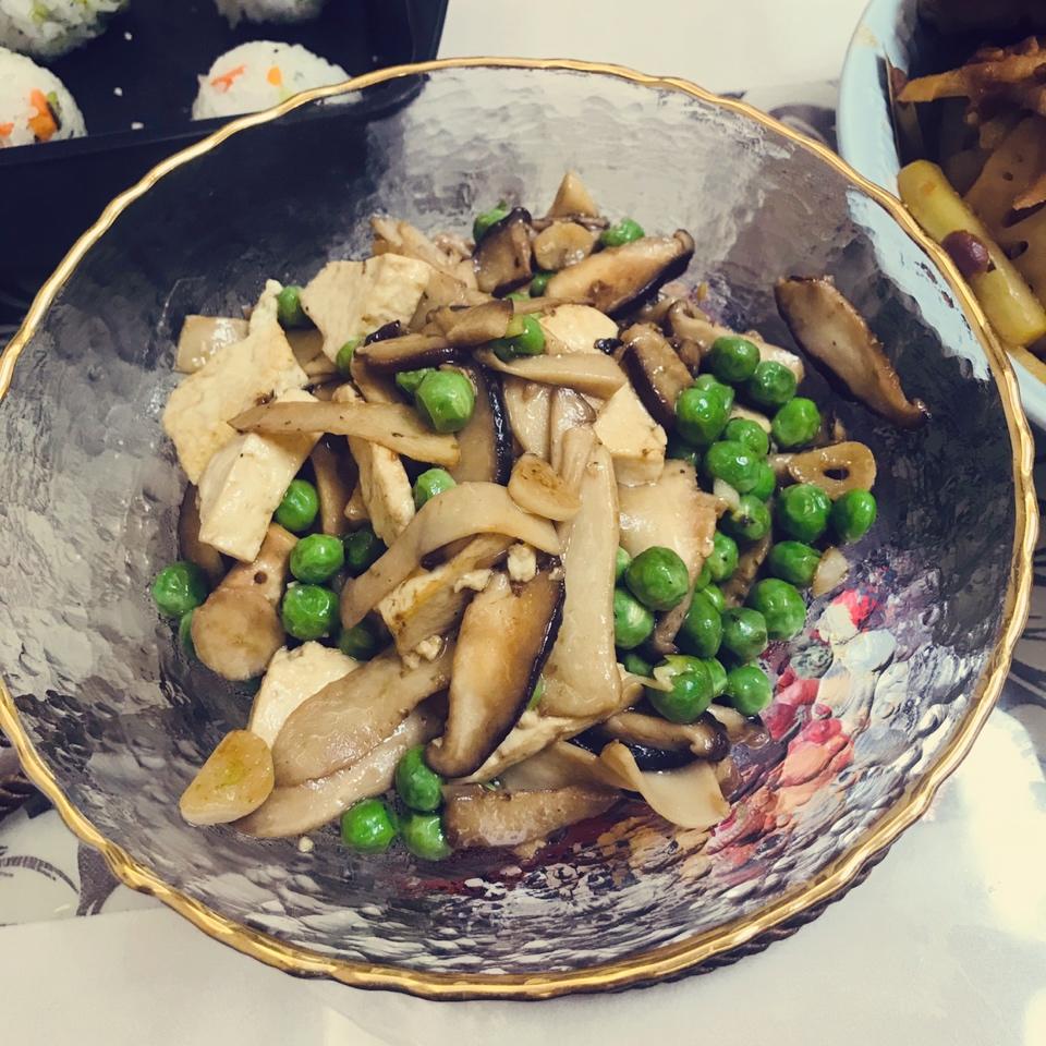 杂菇炒豌豆
