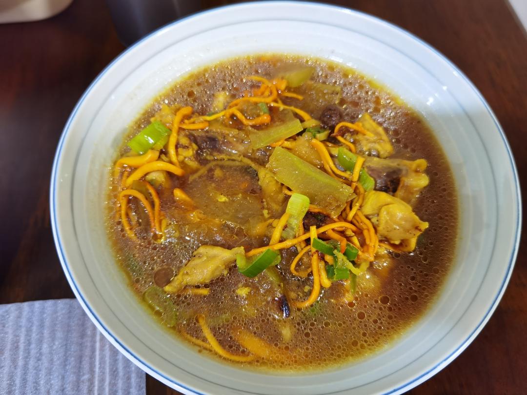 冬瓜虫草花鸡腿（桑拿鸡）
