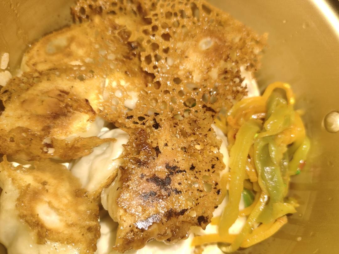 冰箱冷冻水饺做煎饺