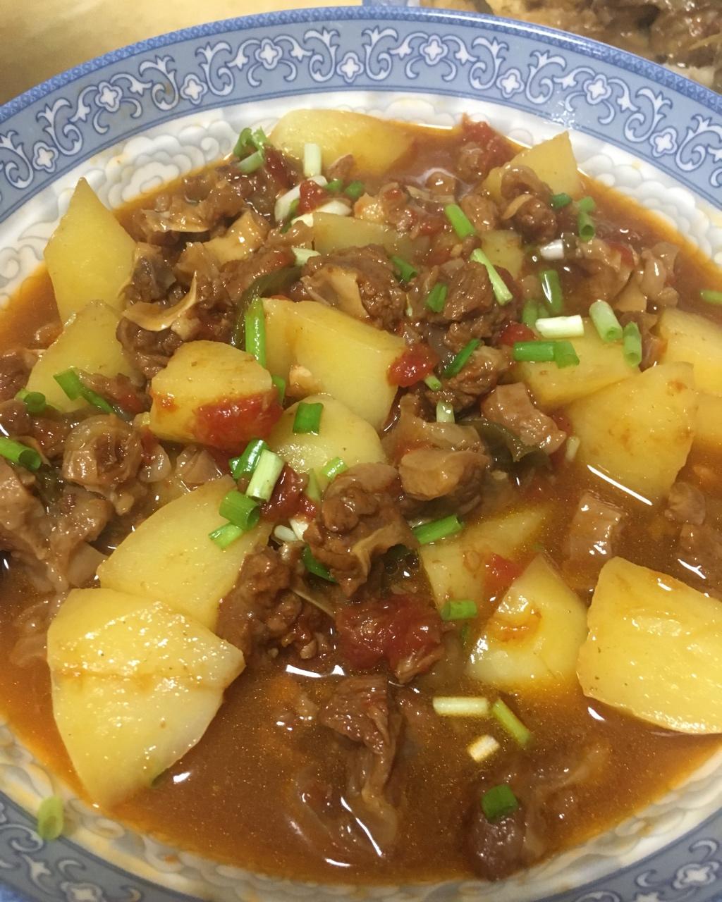 番茄土豆炖牛腩