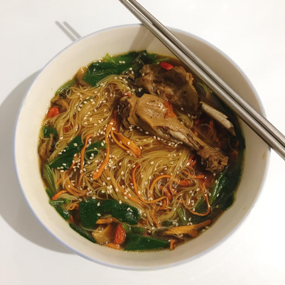 宝宝辅食━━补铁的五彩缤纷面（10M+）